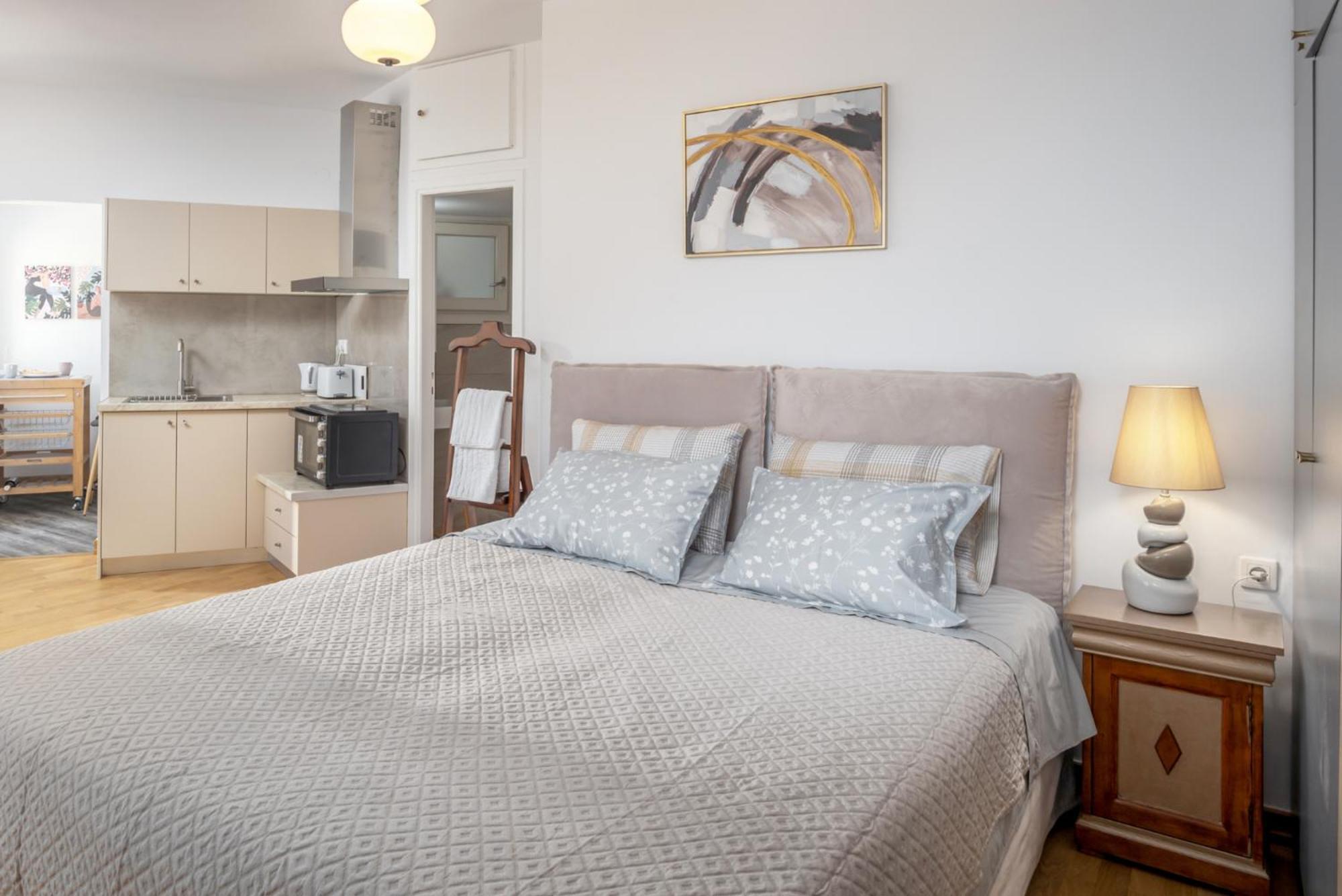 Chic, Downtown, Penthouse W Sundeck And Seaview Leilighet Iraklio Eksteriør bilde
